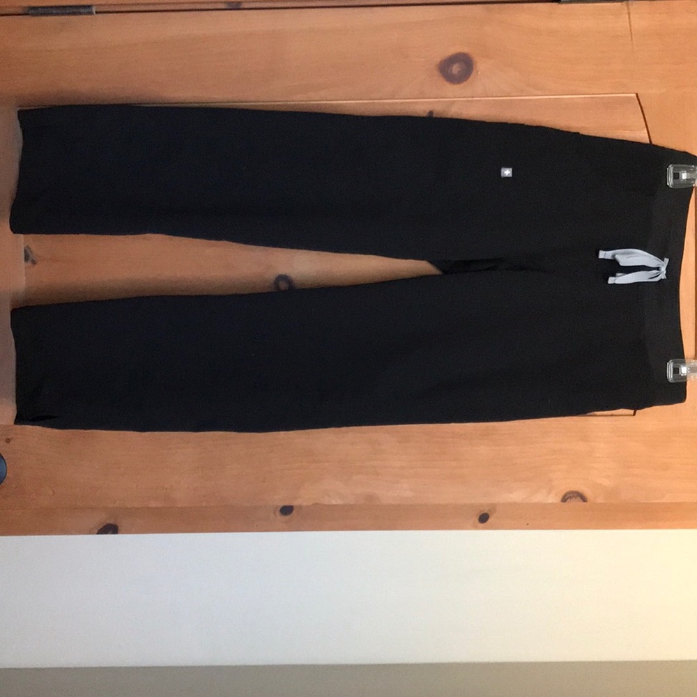 Black kade scrub pants